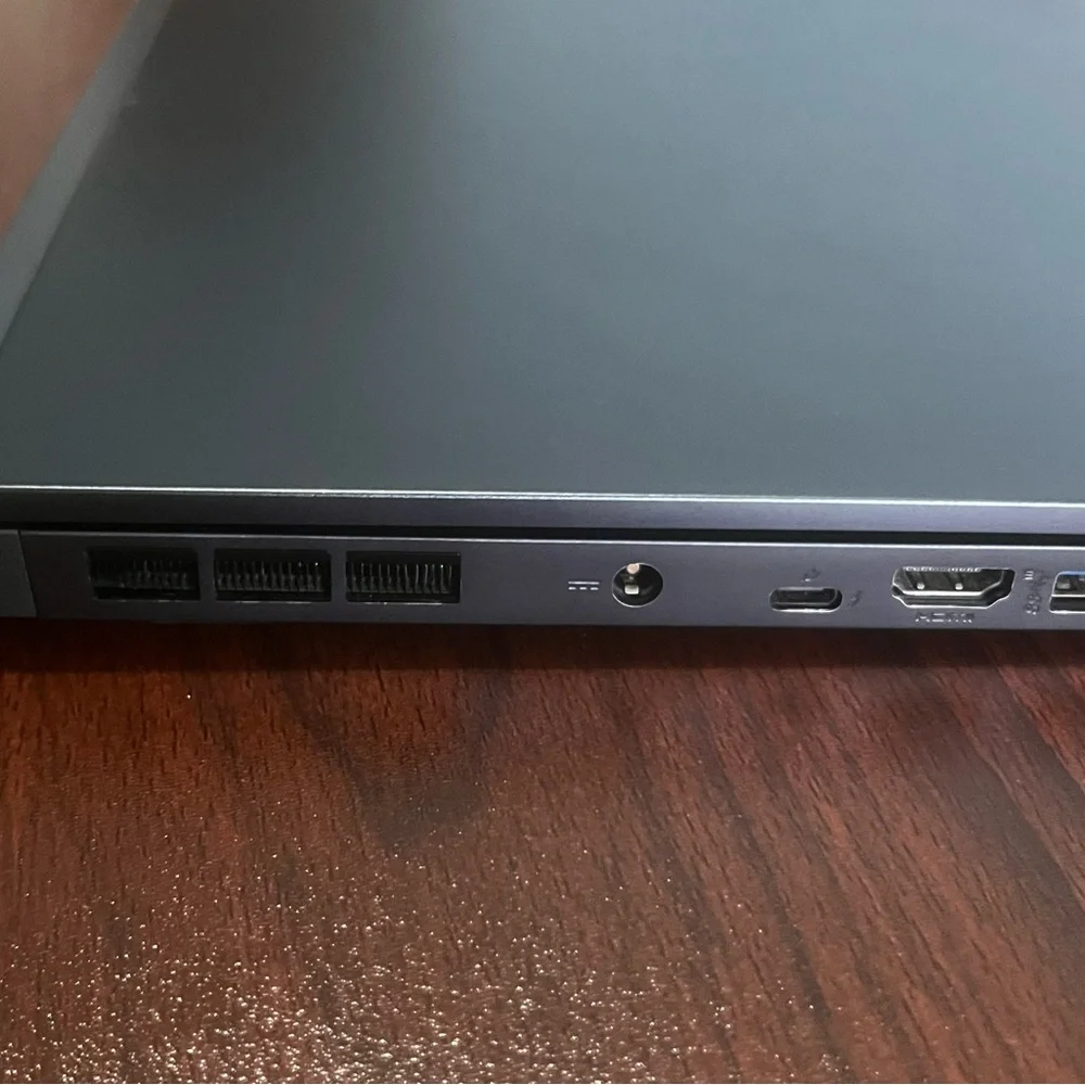 MSI WS66 11UMT-220 15.6 intel Corei9 - 11900H 2.5GHz - 64GB RAM - 1TB SSD (desc)